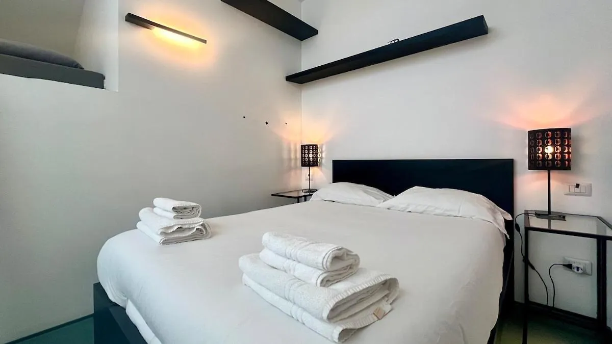 Milan Precotto Loft Daire İtalya